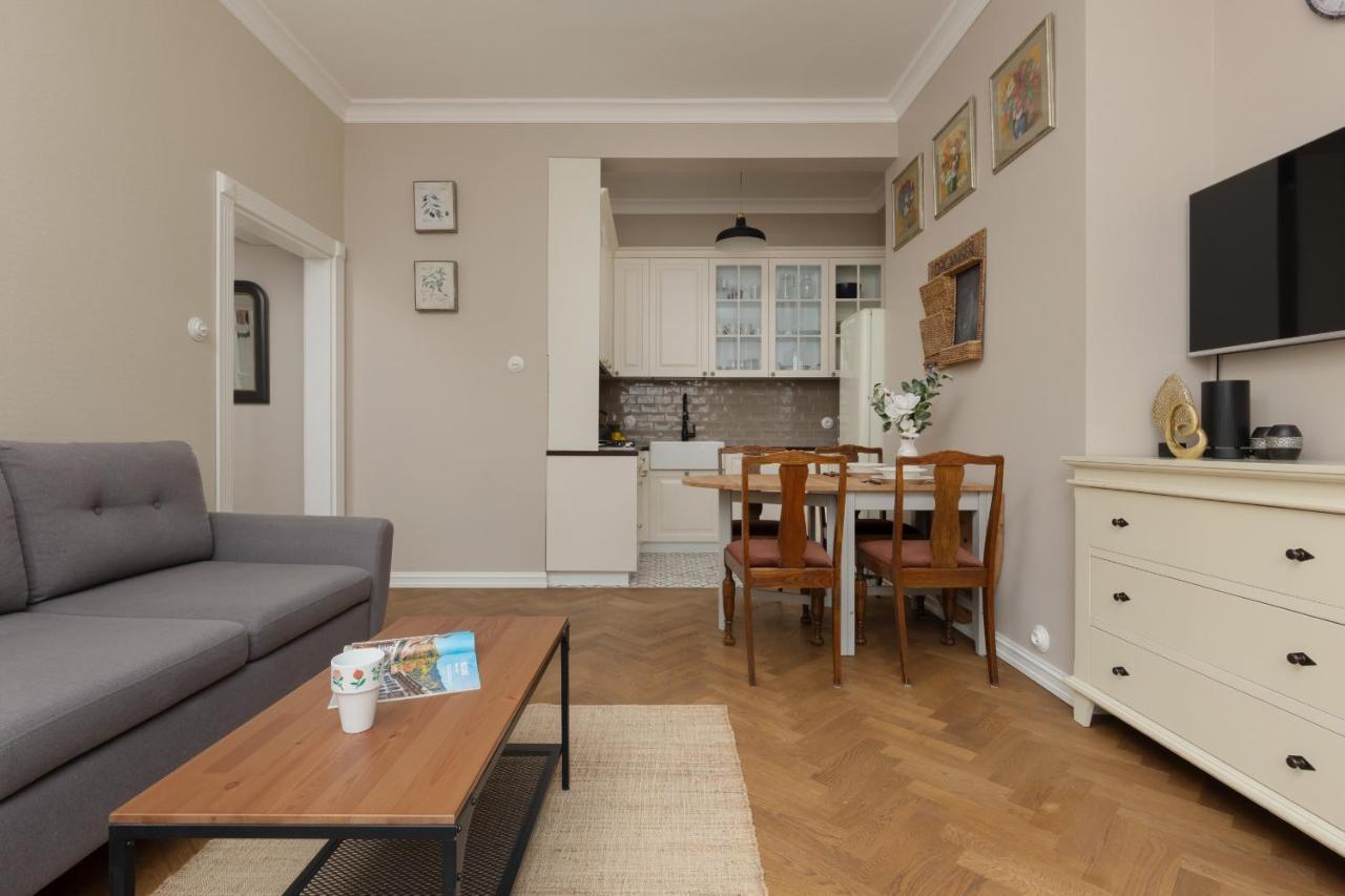 Metro Rondo Onz Apartment By Noclegi Renters Varsó Kültér fotó